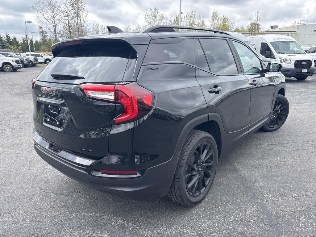 Used 2023 GMC Terrain SLE SUV