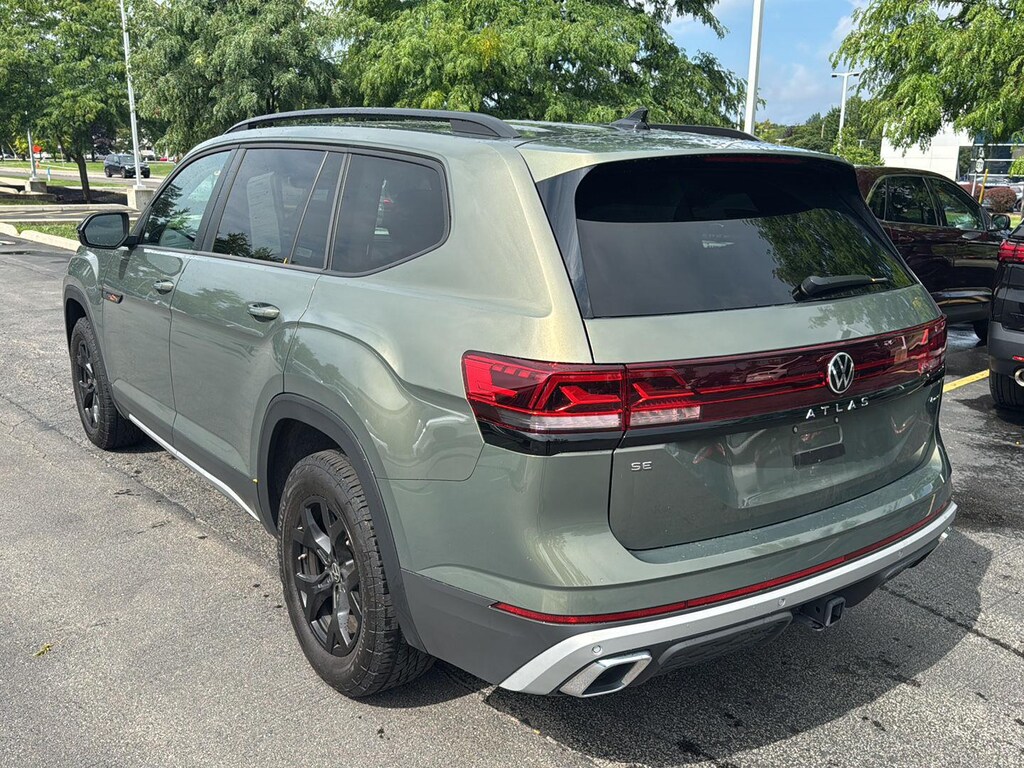 Used 2025 Volkswagen Atlas 2.0T Peak Edition SUV