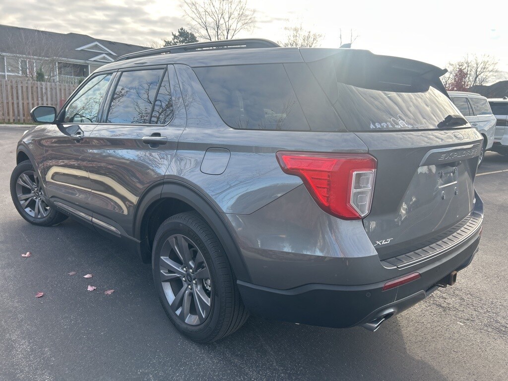 2022 Ford Explorer XLT photo 3