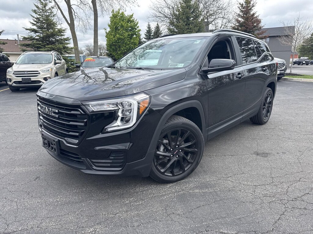Used 2023 GMC Terrain SLE SUV