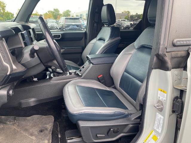 2021 Ford Bronco First Edition photo 2