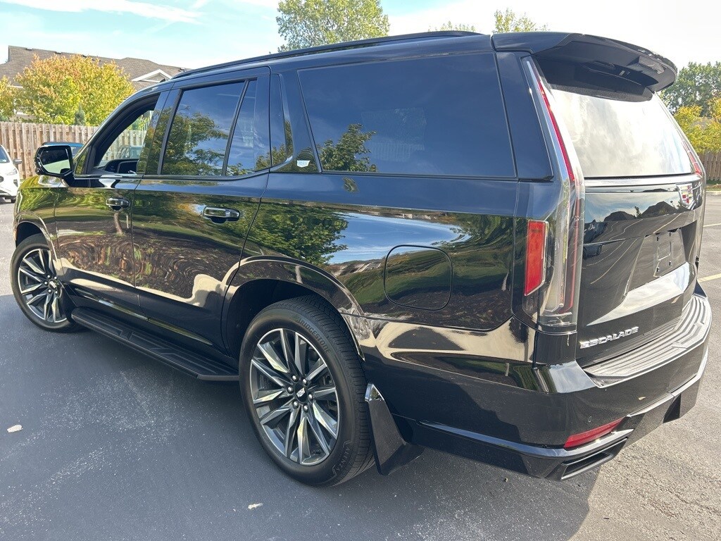 2023 Cadillac Escalade Sport photo 3
