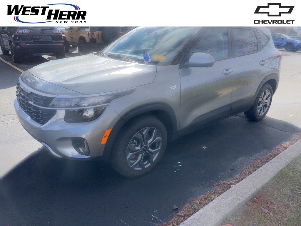 Used 2024 Kia Seltos LX SUV