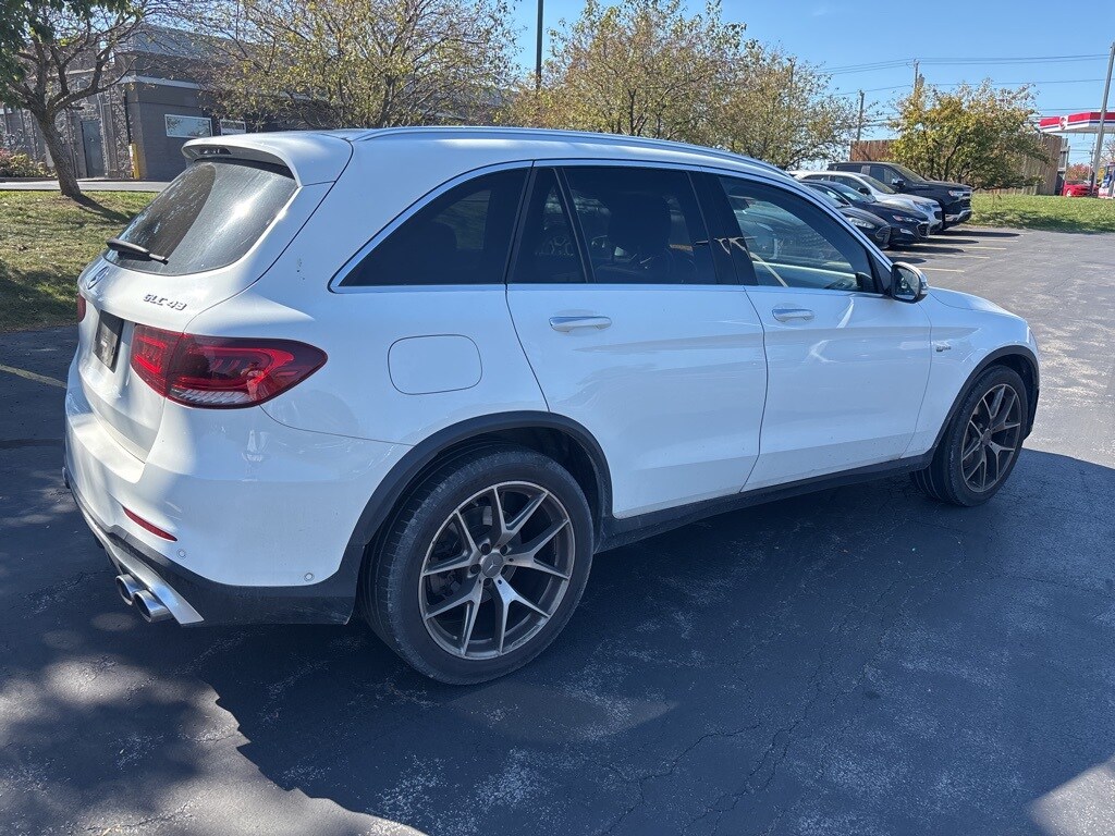2022 Mercedes Benz GLC 43 AMG photo 3
