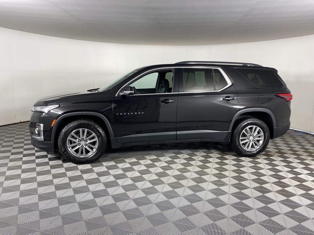 Used 2023 Chevrolet Traverse LT SUV
