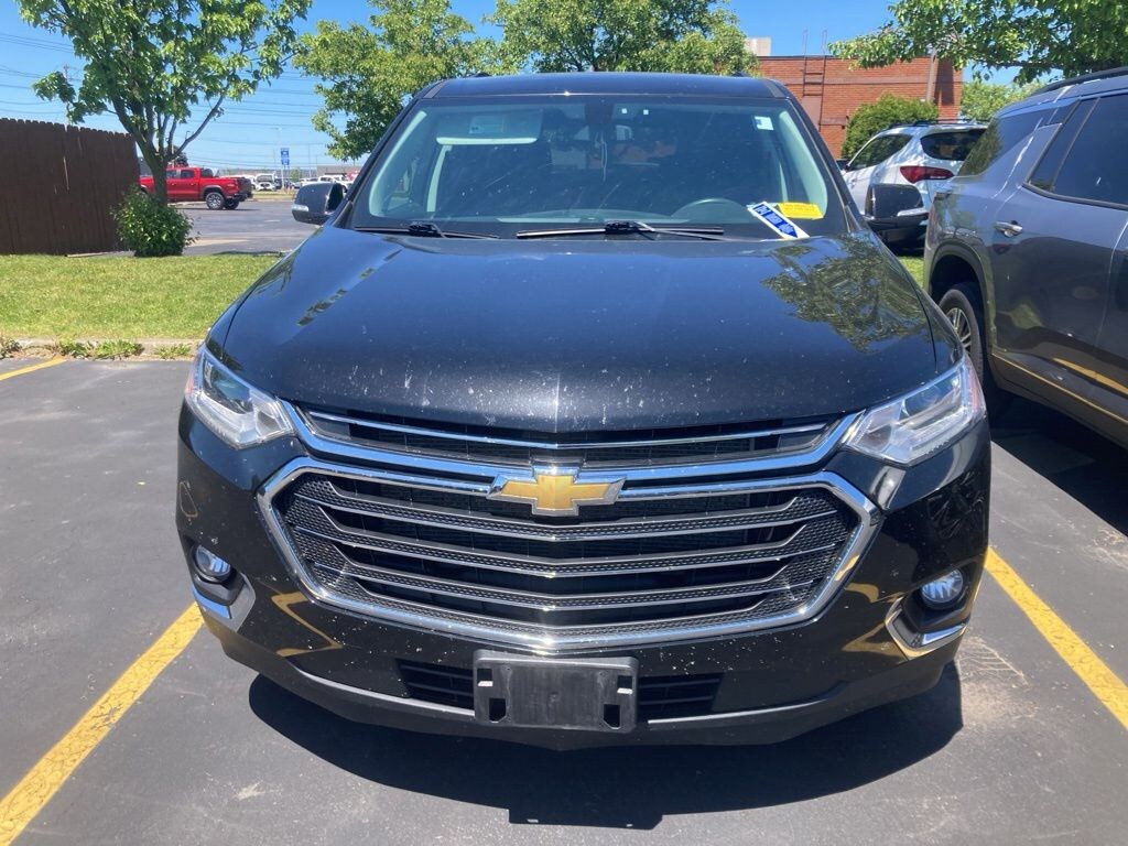 Used 2021 Chevrolet Traverse LT SUV