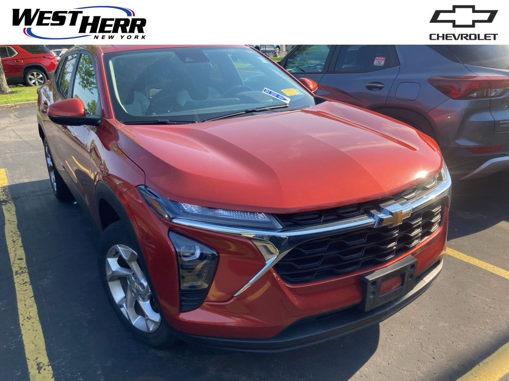 2024 Chevrolet Trax LS's photo