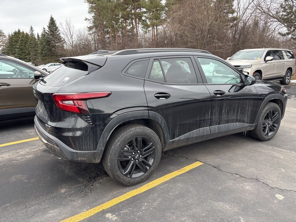 Used 2024 Chevrolet Trax Activ SUV