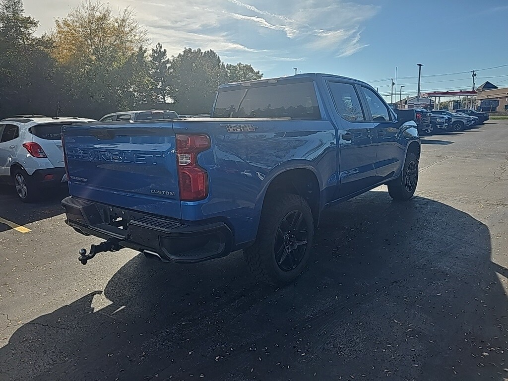2022 Chevrolet Silverado 1500 Custom Trail Boss photo 3