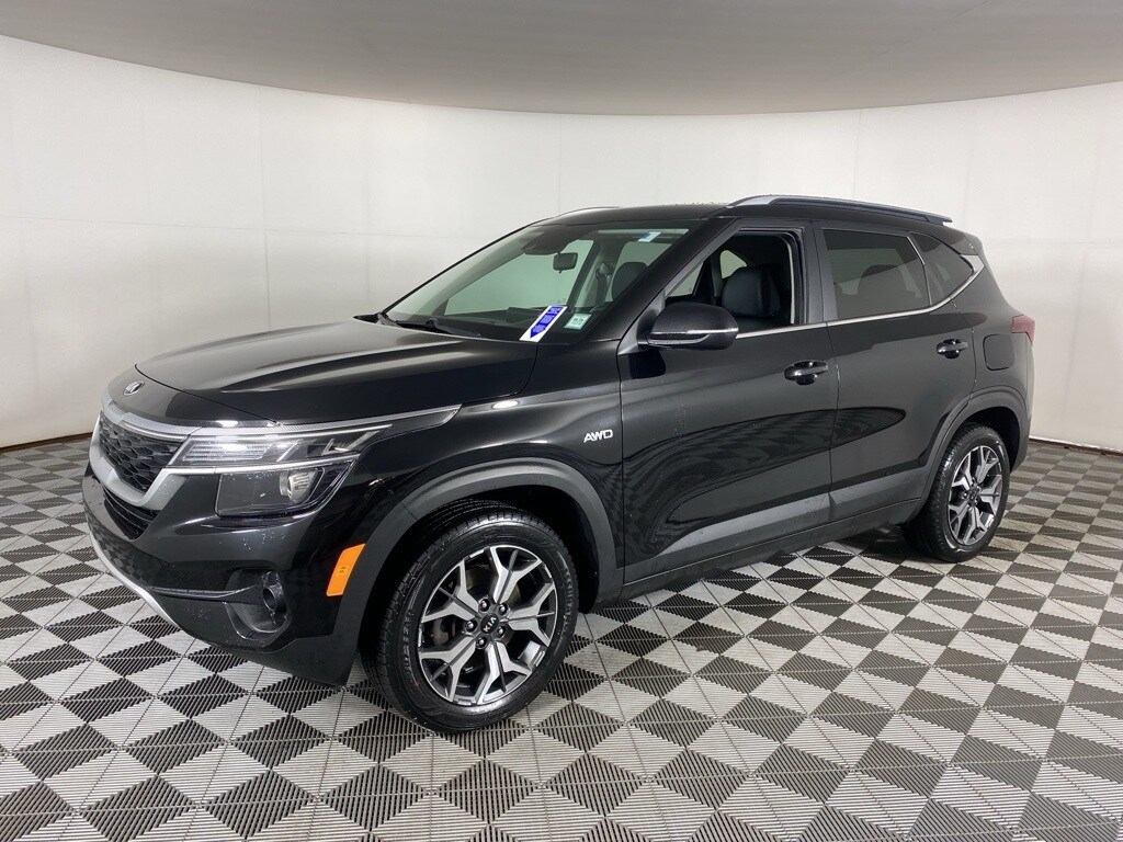 2021 Kia Seltos EX photo 3