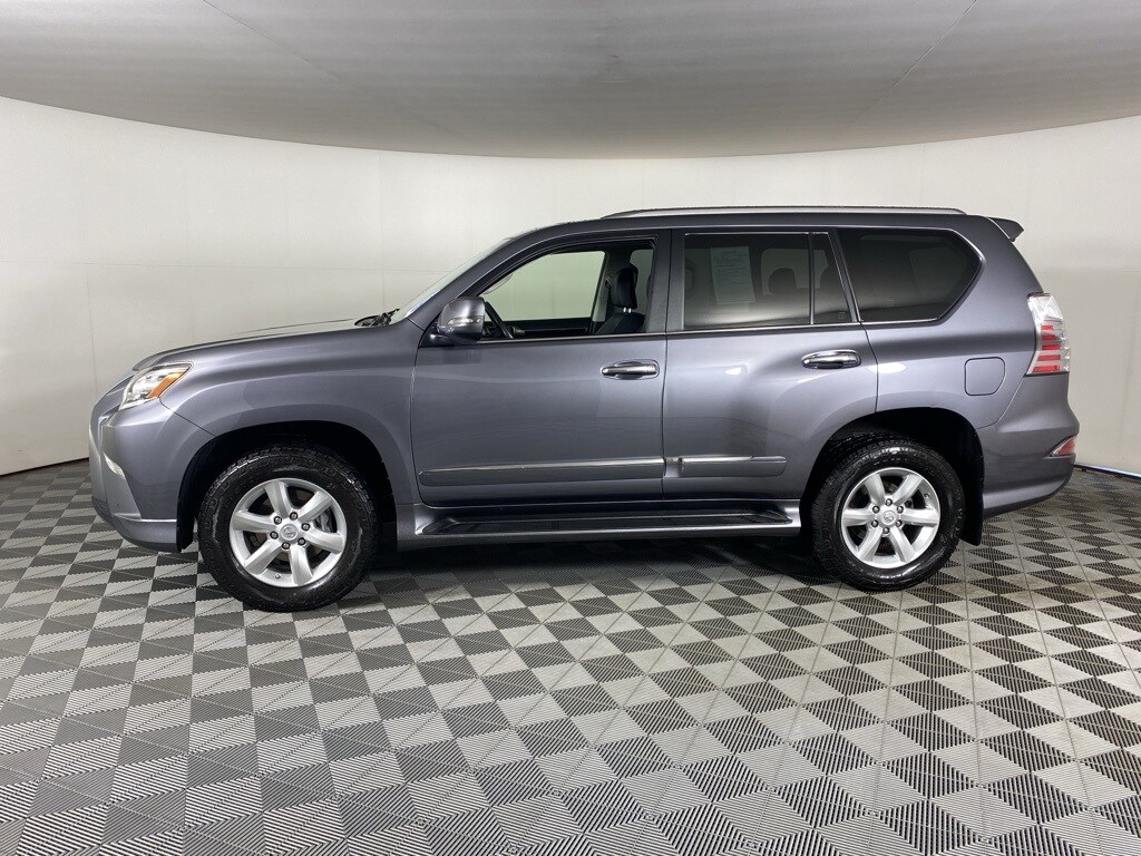 2017 Lexus GX 460 photo 4