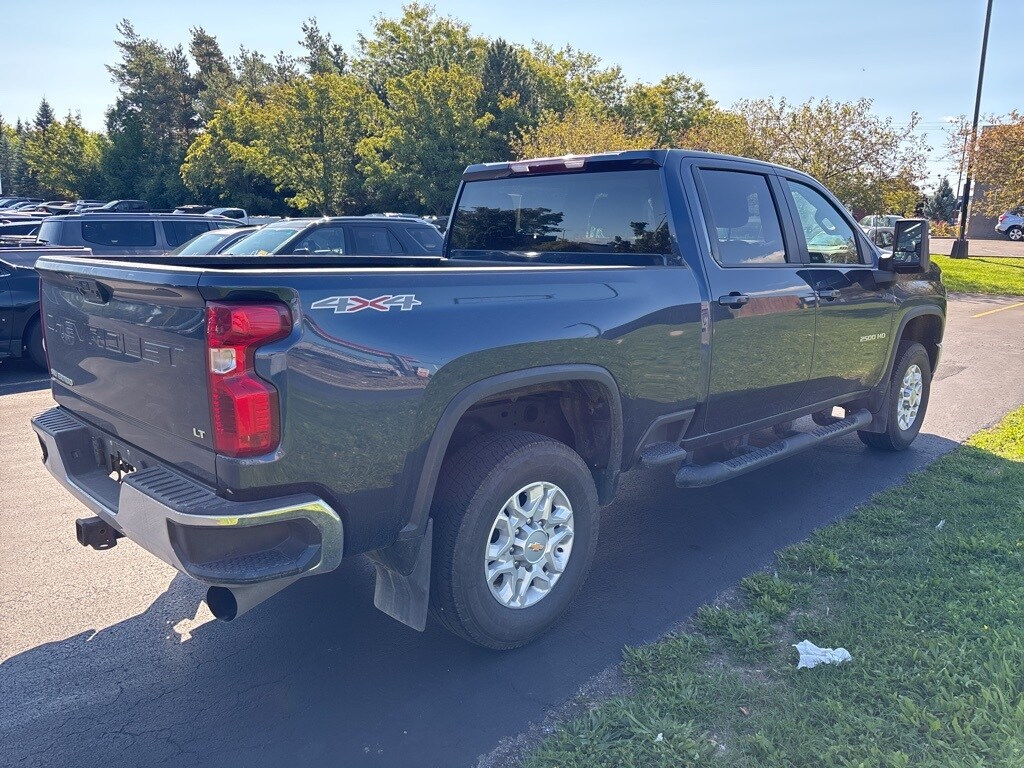 2023 Chevrolet Silverado 2500HD LT photo 3