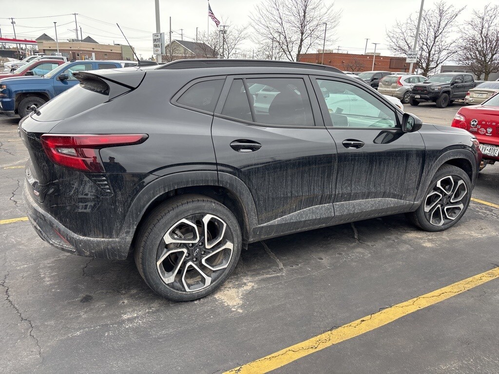 Used 2024 Chevrolet Trax 2RS SUV