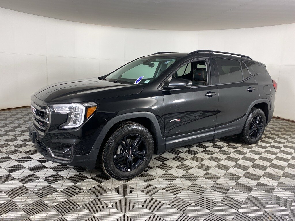 Used 2022 GMC Terrain AT4 SUV