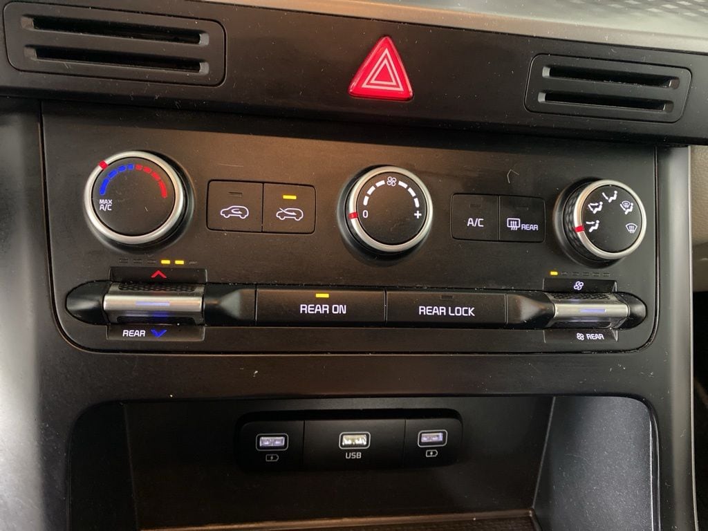 2022 Kia Carnival 18