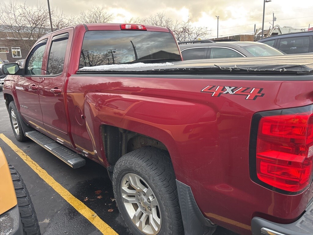 2019 Chevrolet Silverado 1500 LT photo 4