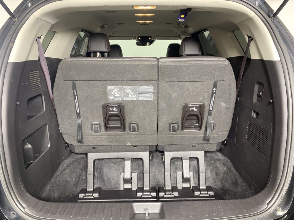 2022 Kia Carnival 24