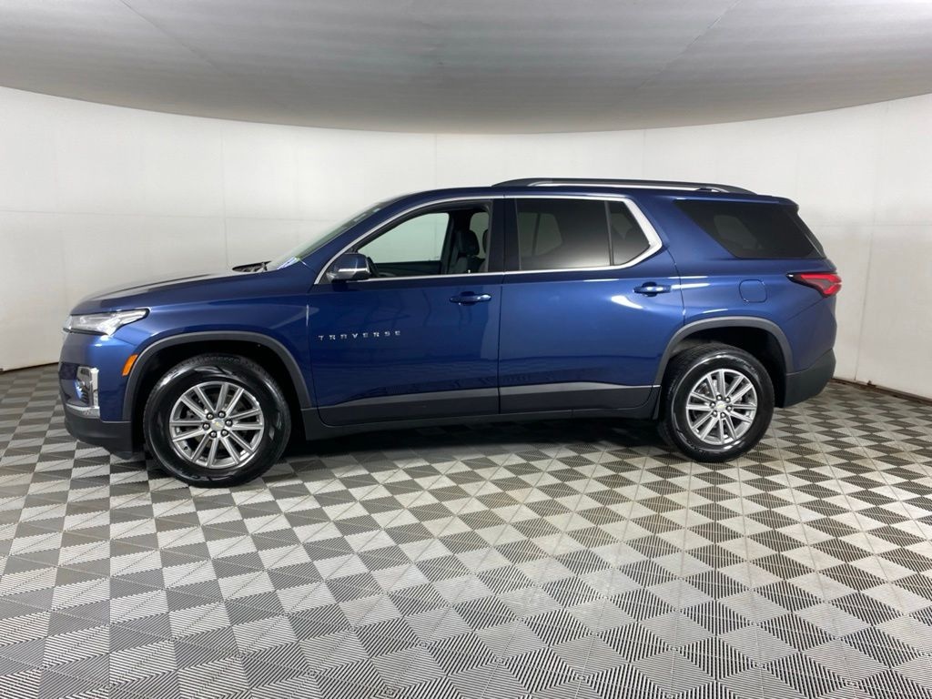 Used 2023 Chevrolet Traverse LT SUV