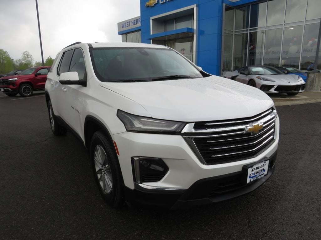Used 2022 Chevrolet Traverse LT Cloth SUV
