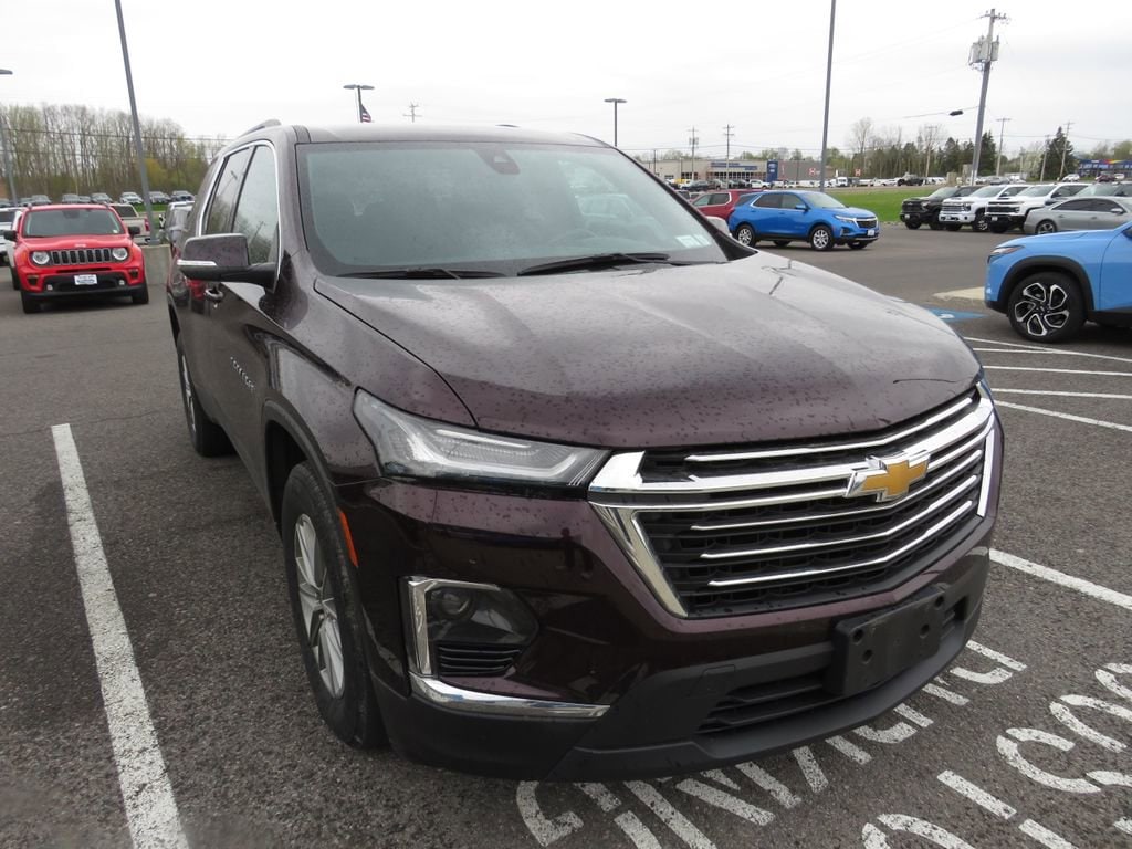 Used 2023 Chevrolet Traverse LT Cloth SUV