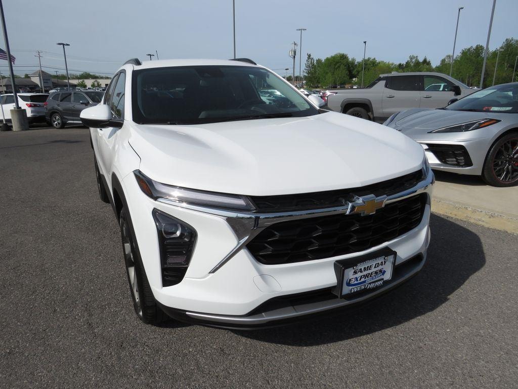Used 2024 Chevrolet Trax LT SUV