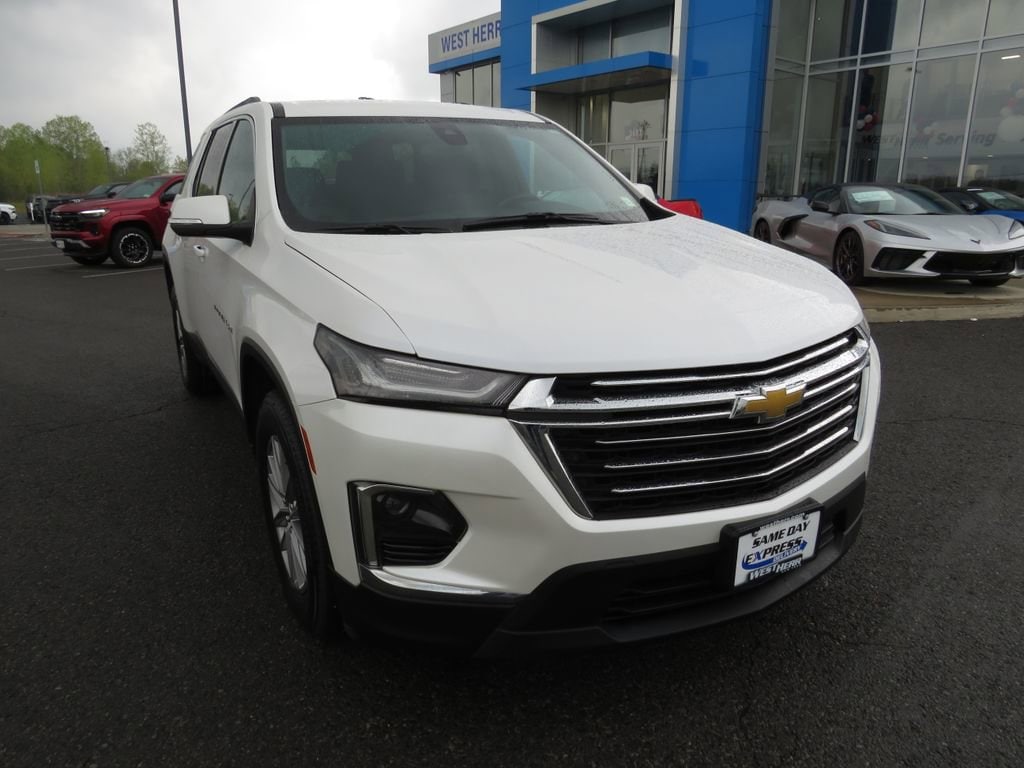 Used 2022 Chevrolet Traverse LT Cloth SUV