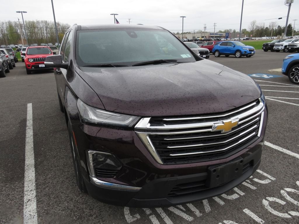 Used 2023 Chevrolet Traverse LT Cloth SUV