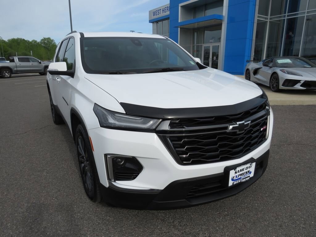 Used 2023 Chevrolet Traverse RS SUV