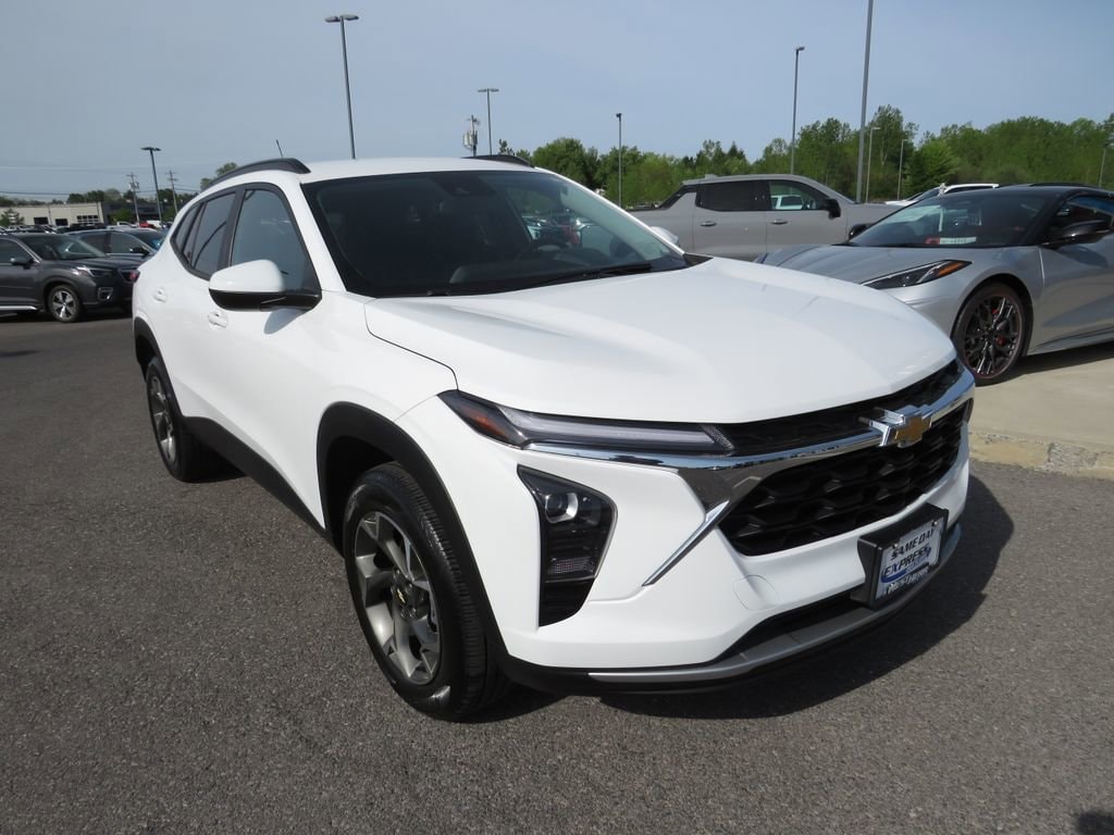 Used 2024 Chevrolet Trax LT SUV