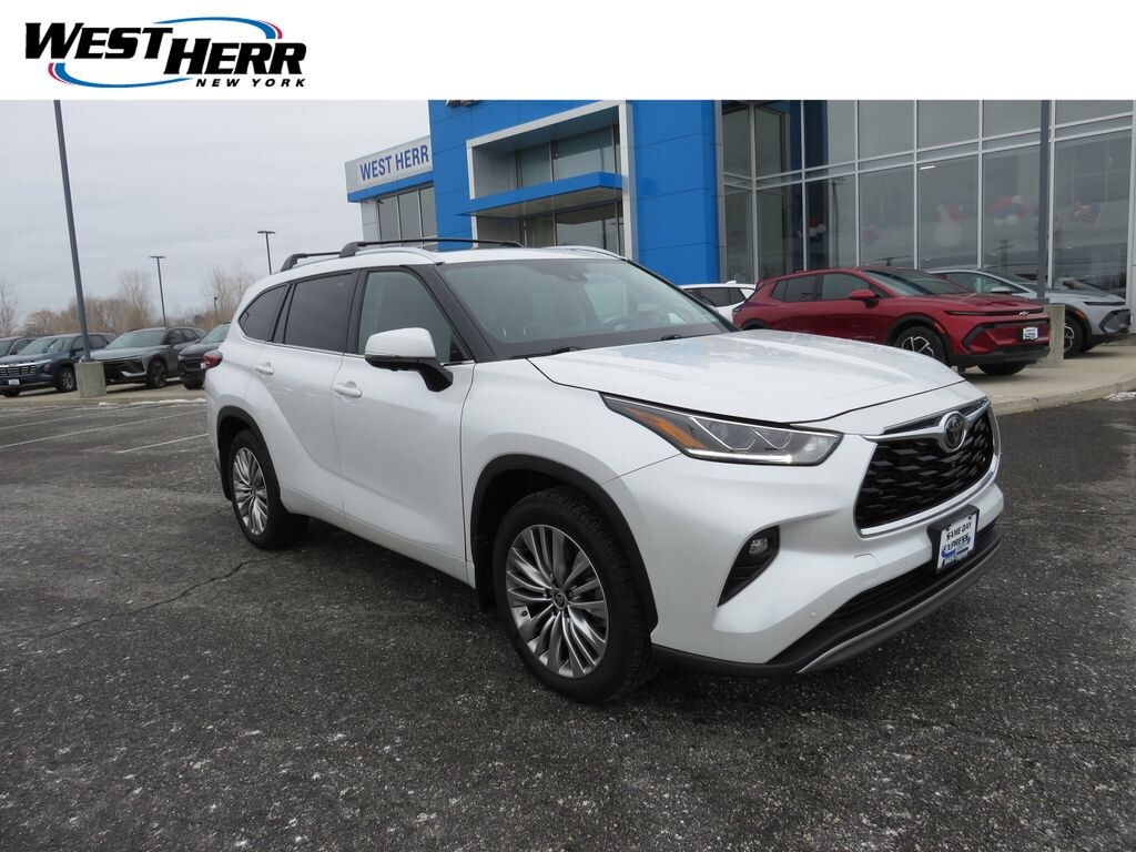 Used 2023 Toyota Highlander Platinum SUV