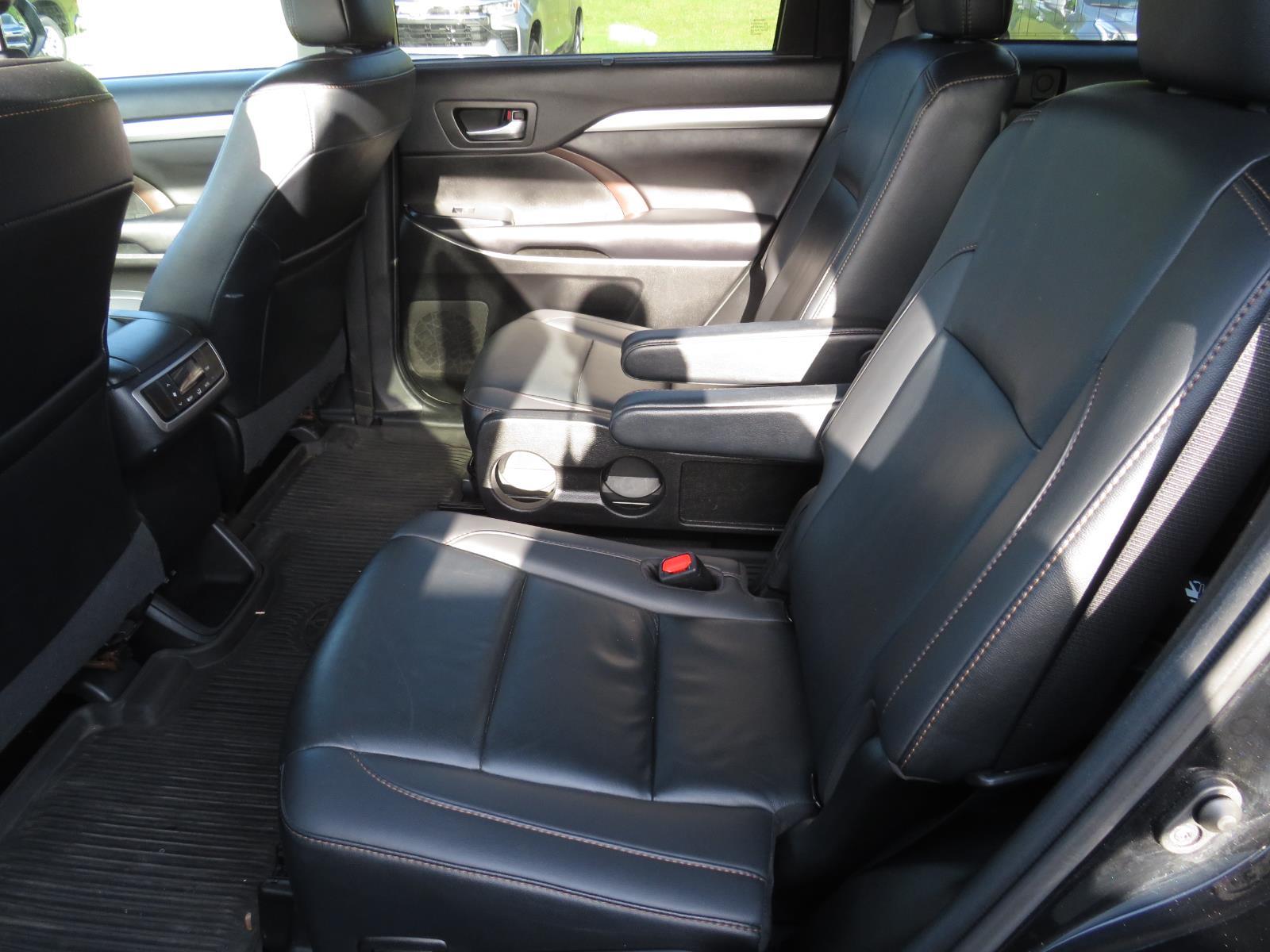 2019 Toyota Highlander 16