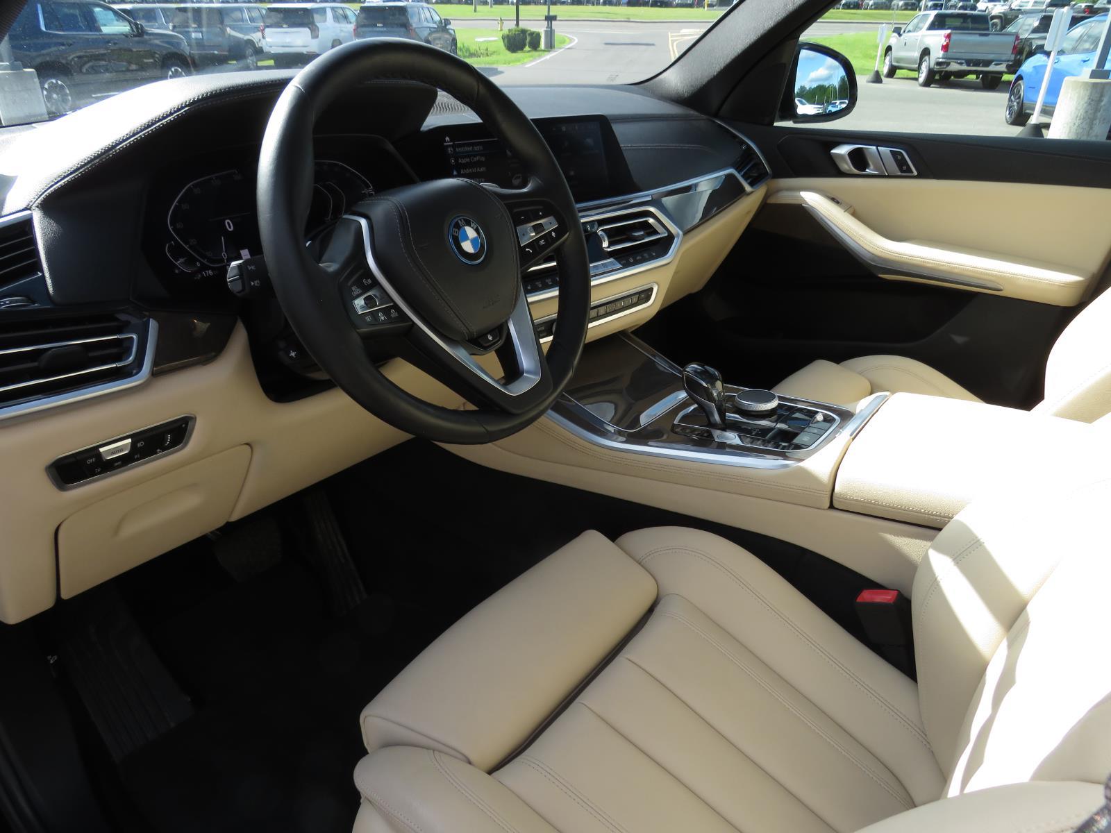 2022 BMW X5 24