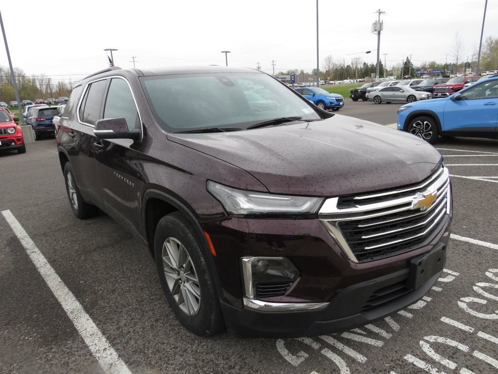 Used 2023 Chevrolet Traverse LT Cloth SUV