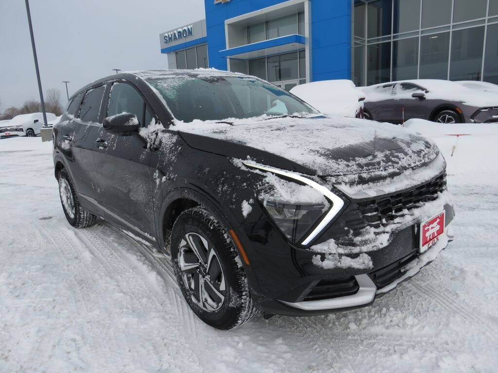 Used 2023 Kia Sportage Hybrid LX SUV