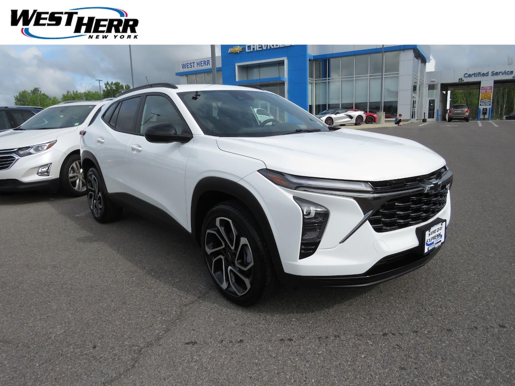 Used 2025 Chevrolet Trax 2RS SUV