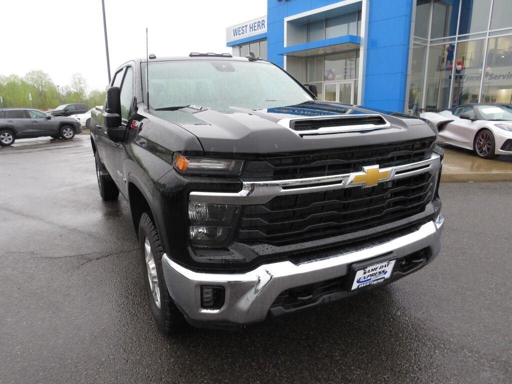 Used 2024 Chevrolet Silverado 2500 HD LT Truck Crew Cab