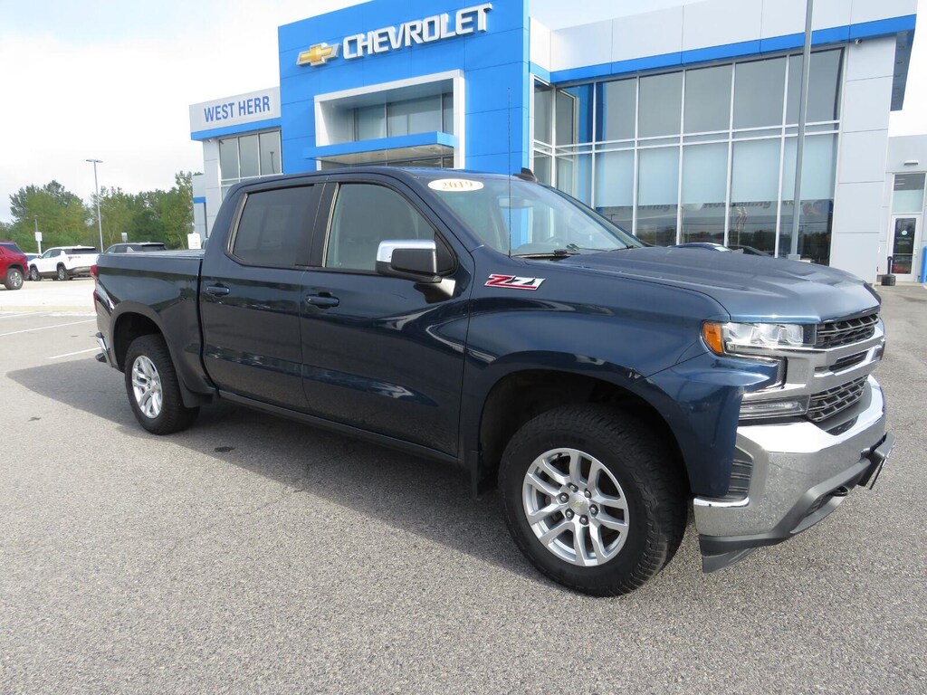 Used 2019 Chevrolet Silverado 1500 LT Truck Crew Cab
