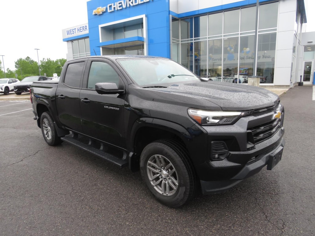 Used 2023 Chevrolet Colorado LT Truck Crew Cab