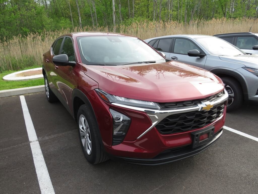 Used 2024 Chevrolet Trax LS SUV