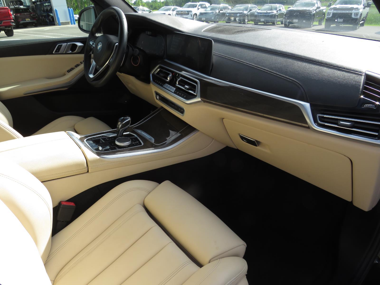 2022 BMW X5 21