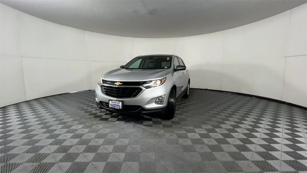 2019 Chevrolet Equinox LS photo 3