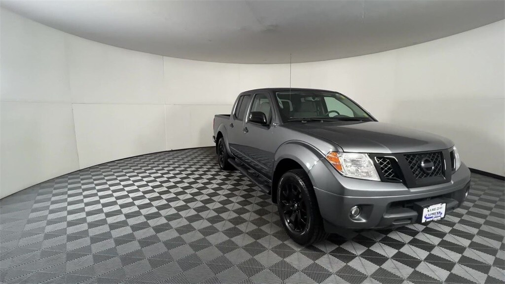 2019 Nissan Frontier SV photo 3