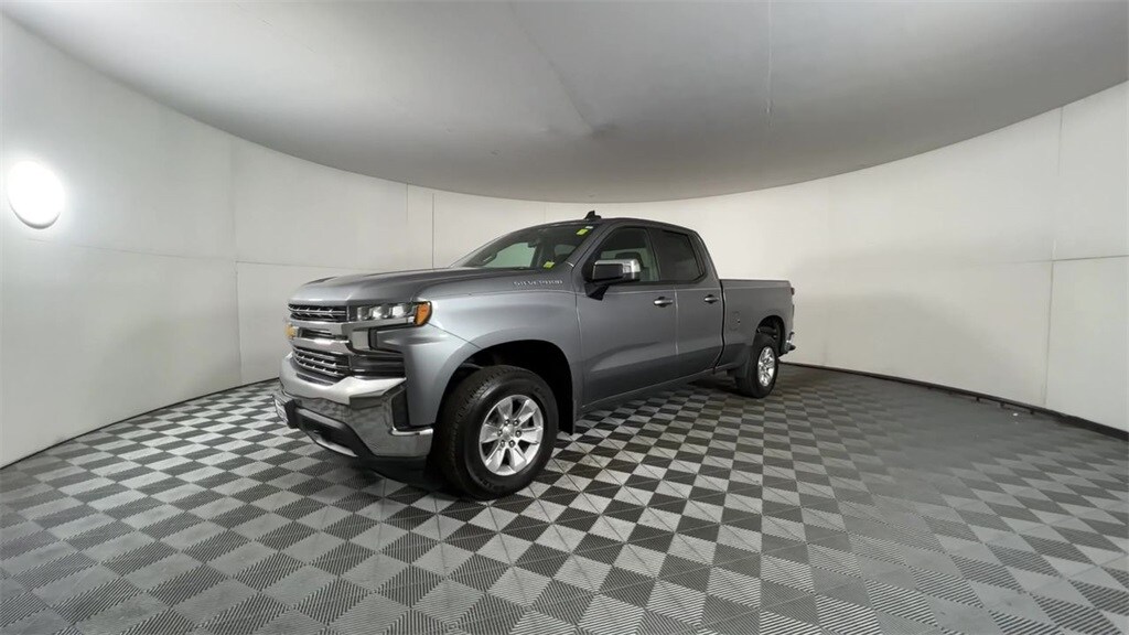 2019 Chevrolet Silverado 1500 LT photo 4