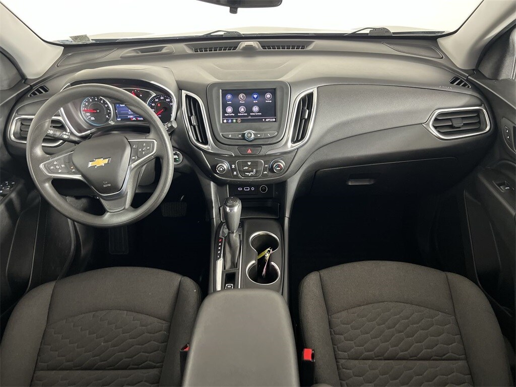 2020 Chevrolet Equinox LT photo 2