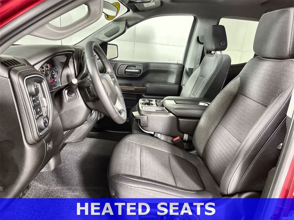 2019 Chevrolet Silverado 1500 LT photo 3