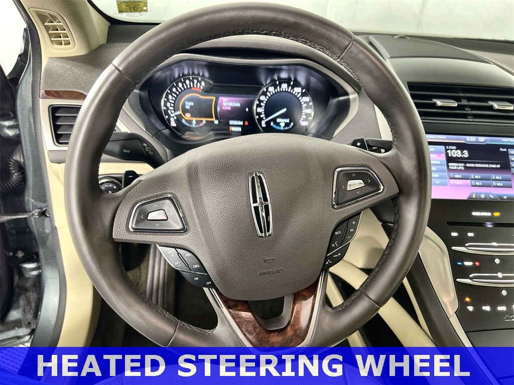 2015 Lincoln MKZ photo 3