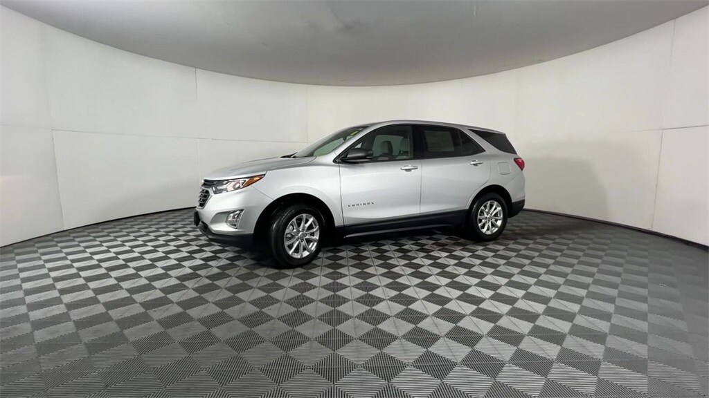 2019 Chevrolet Equinox LS photo 4