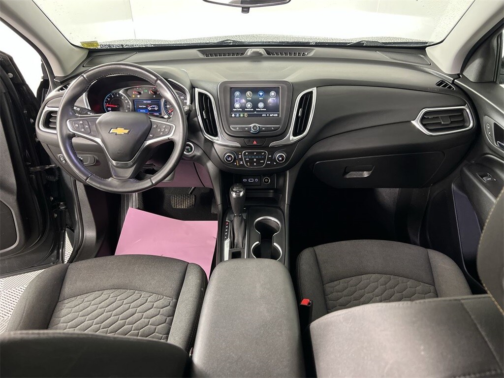 2019 Chevrolet Equinox LT photo 2