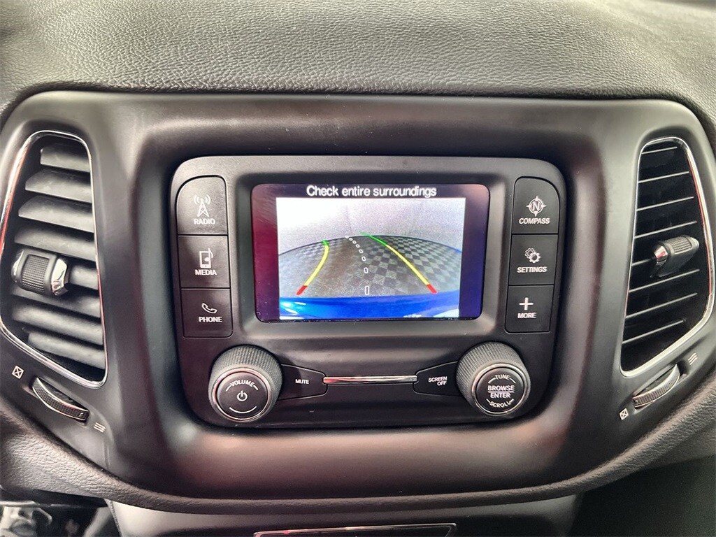 2018 Jeep Compass Latitude photo 3