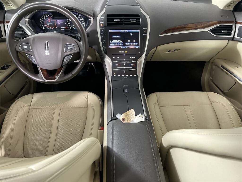 2015 Lincoln MKZ photo 2